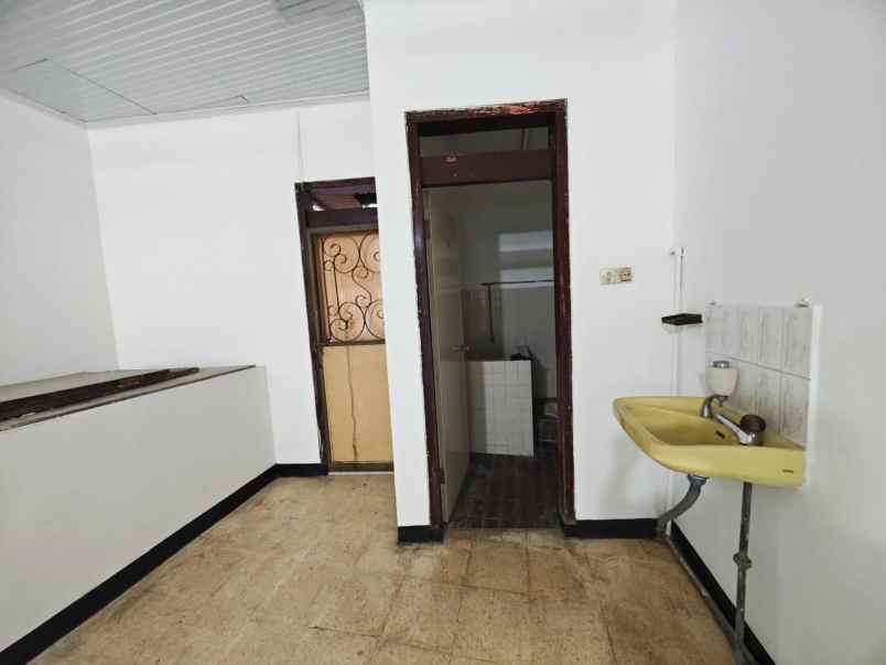 ruko 3 lantai kalianyar surabaya nol jalan siap pakai