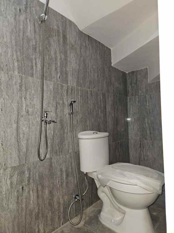 rumah 2 lantai free biaya all in jatiasih bekasi