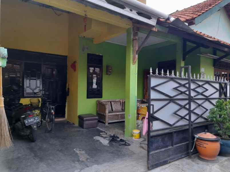 rumah 2 lantai siap huni dekat samsat tegal