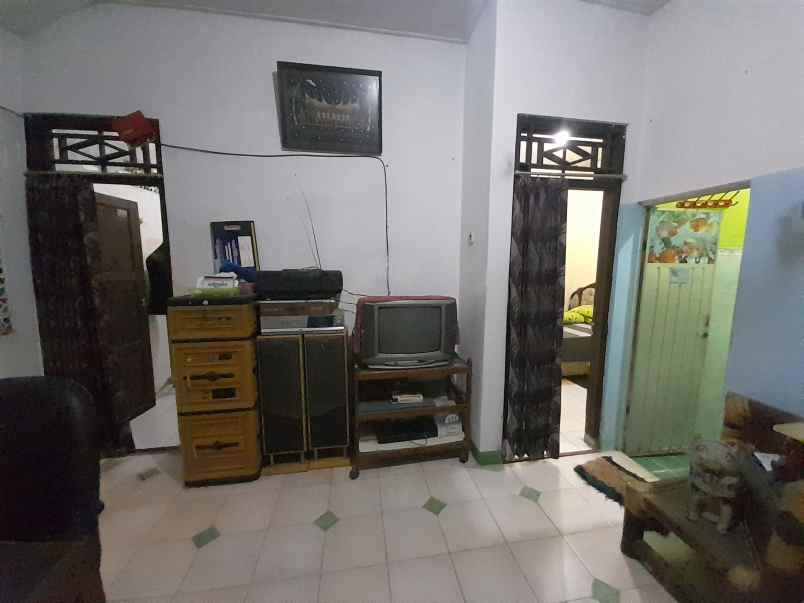 rumah 2 lantai siap huni dekat samsat tegal