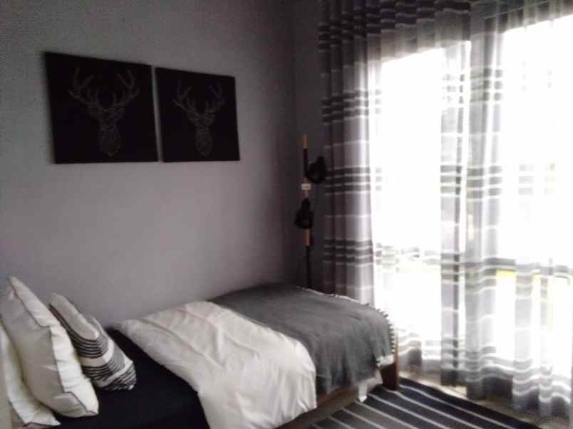 rumah baru 2 lantai di jalan raya parung bogor