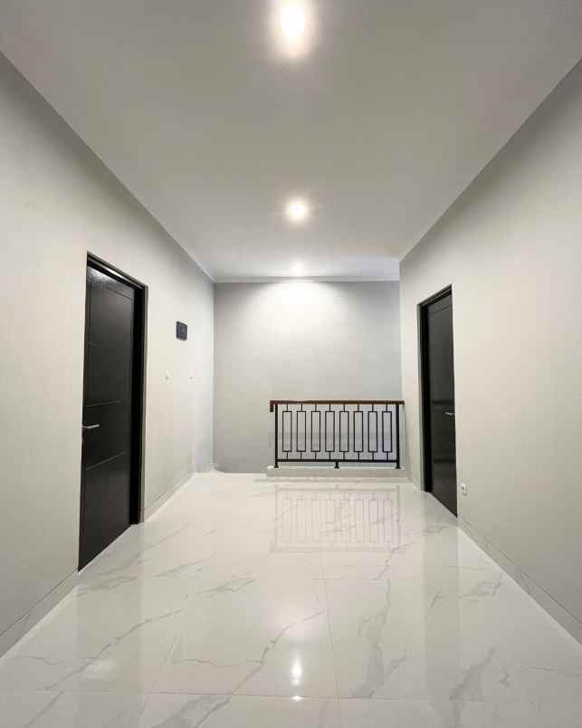 rumah baru 2 lantai siap huni dalam cluster graha raya