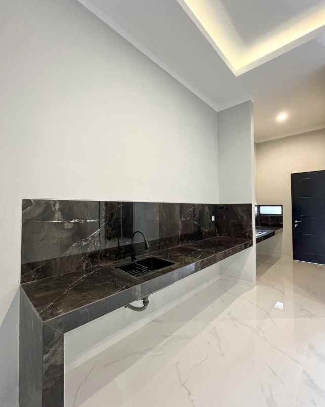 rumah baru 2 lantai siap huni dalam cluster graha raya