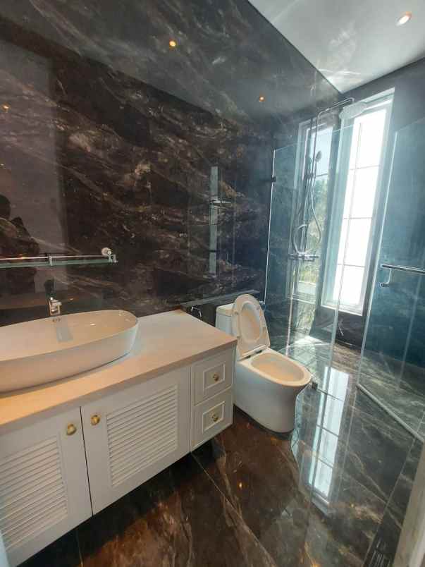 rumah baru design american classic di cilandak