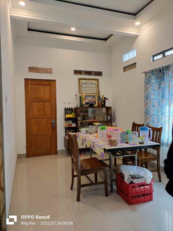 rumah cakep mangku aspal dekat pasar gentan