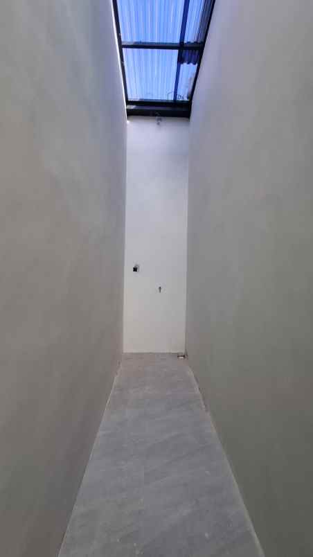 rumah cantik siap huni dekat ring road maguwoharjo