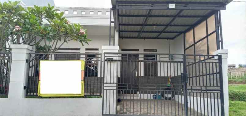 rumah cisasawi cihanjuang bu murah lingkungan nyaman