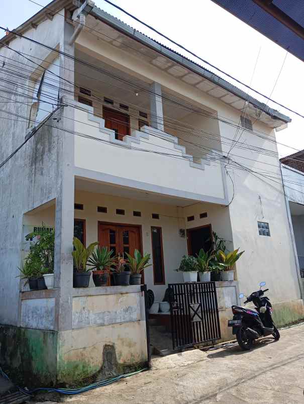 rumah cisasawi cihanjuang murah 2 lantai shm