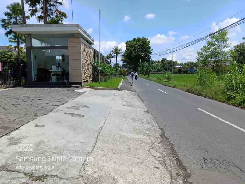 rumah jalan parangtritis km 5