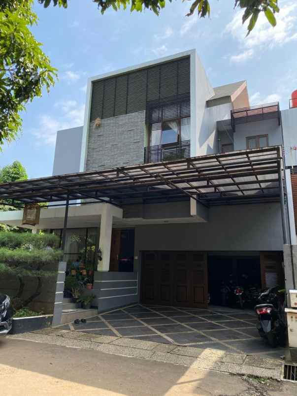 rumah jl kelapa sawit raya