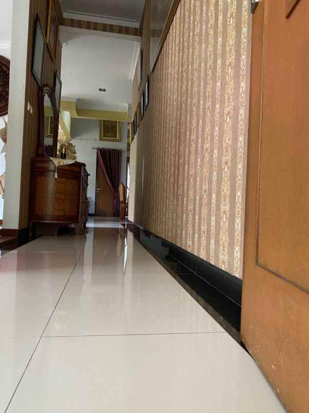 rumah jl kelapa sawit raya