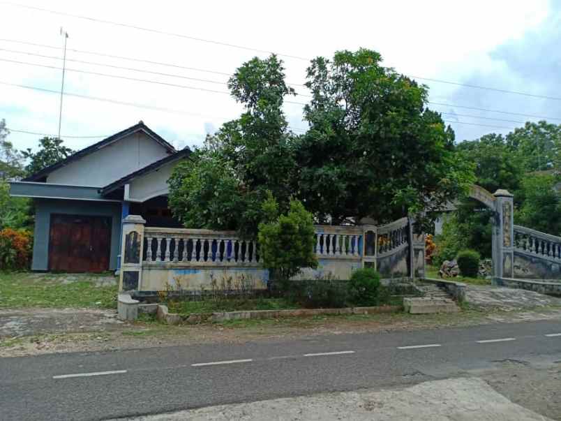 rumah komplek wisata kebun