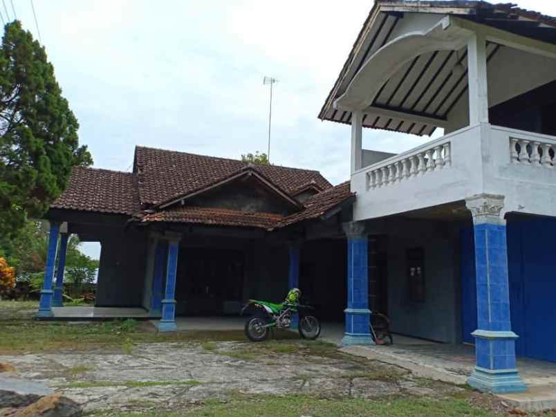 rumah komplek wisata kebun