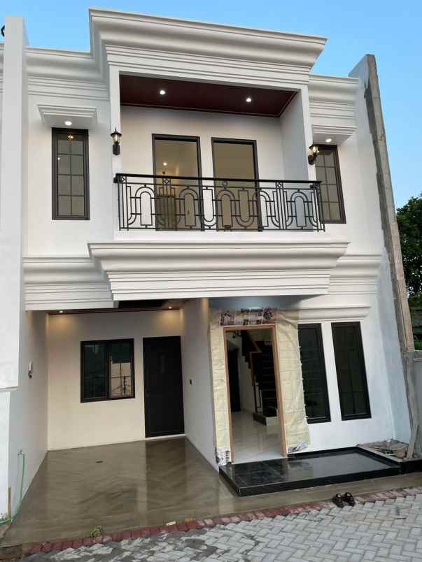 rumah mewah di bintaro 5 menit ke bxchange dan stasiun