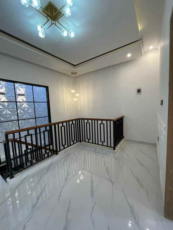 rumah mewah di bintaro 5 menit ke bxchange dan stasiun
