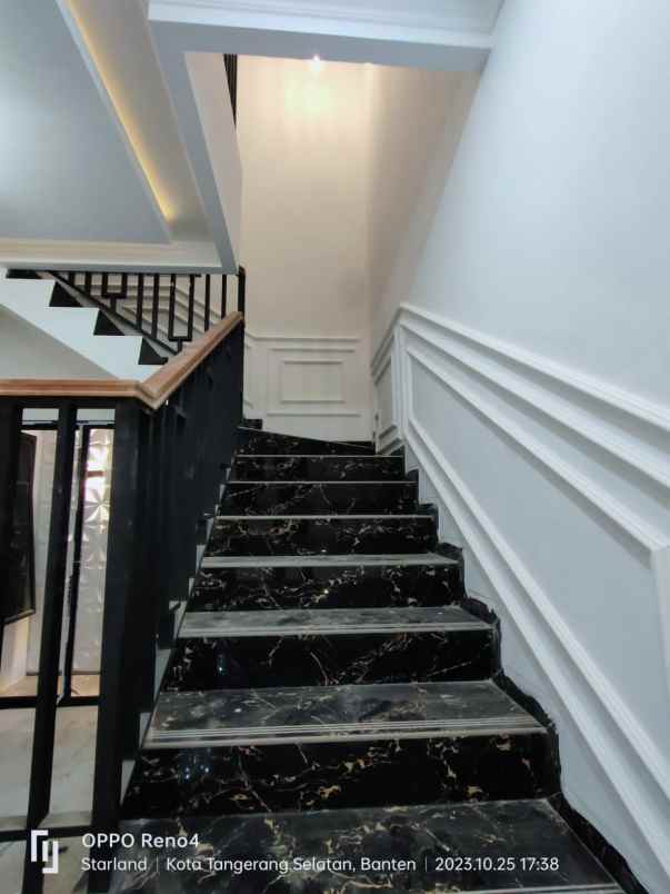 rumah mewah di bintaro 5 menit ke bxchange dan stasiun