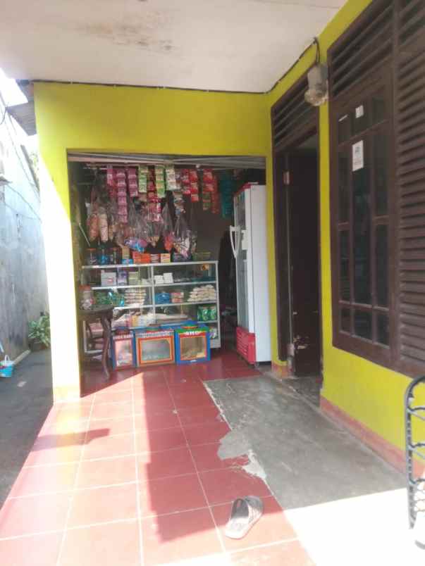 rumah plus warung 275jt di beji margonda depok