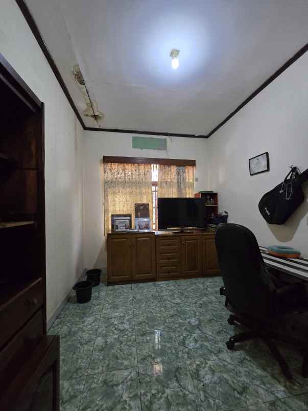 rumah second dalam komplek elite di duren sawit jaktim