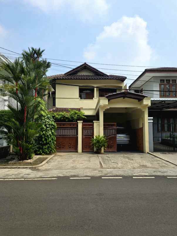 rumah second dalam komplek elite di duren sawit jaktim