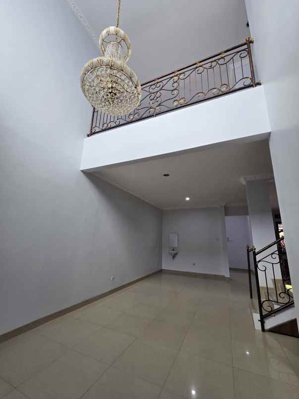 rumah second terawat di cipinang muara jaktim