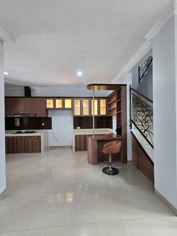 rumah second terawat di cipinang muara jaktim