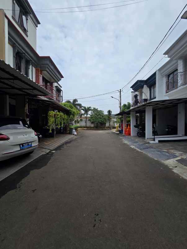 rumah second terawat di cipinang muara jaktim