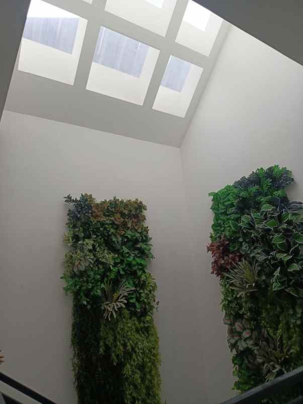 rumah secondary terawat full furnisg