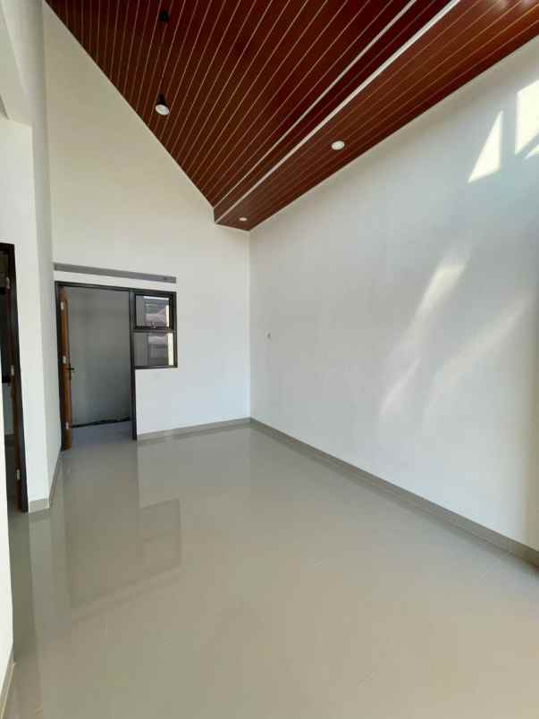 rumah siap huni dalam cluster di tangerang selatan