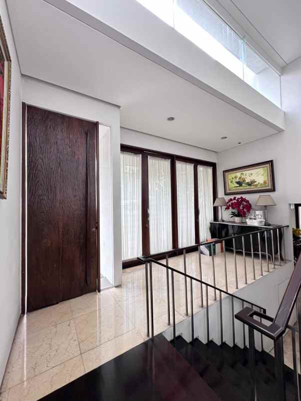 rumah siap huni di kemang timur raya jakarta selatan