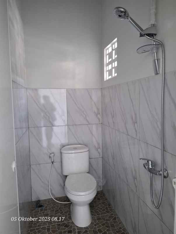 rumah siap huni lokasi strategis di banyumanik