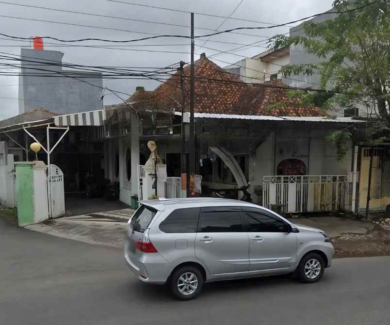 rumah strategis tengah kota semarang
