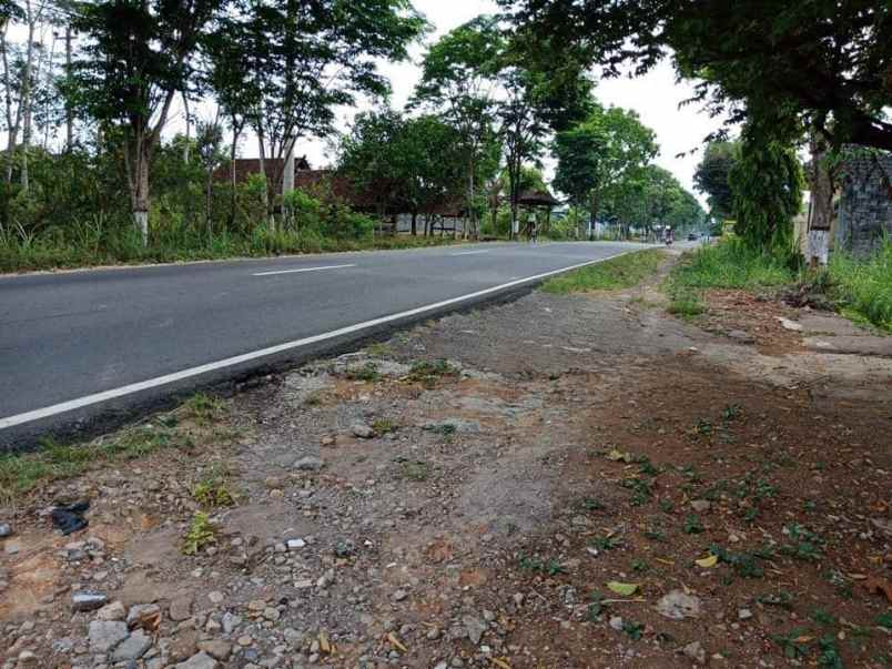 rumah tepi jl raya lawu