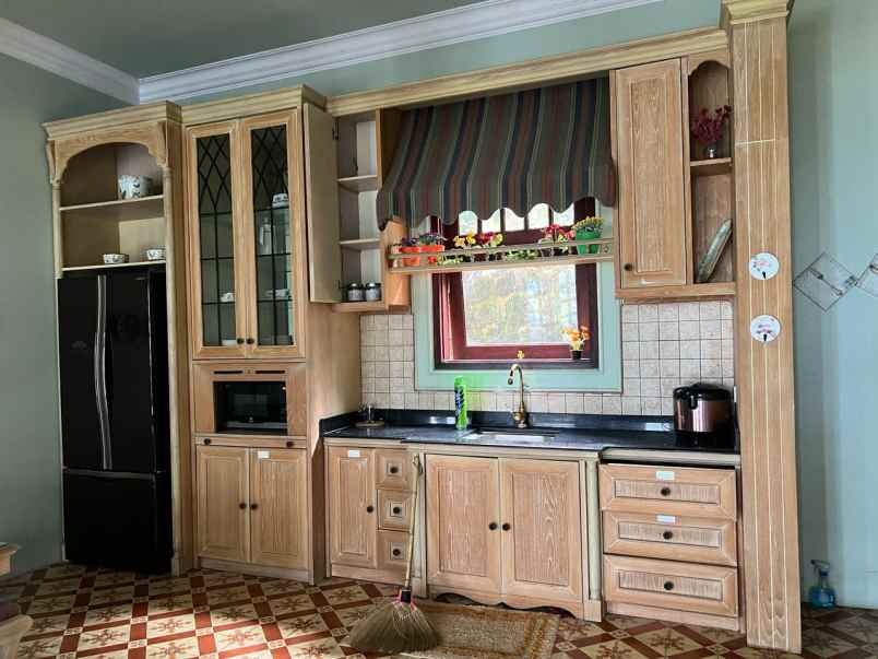 rumah villa mewah kawasan wisata tawangmangu