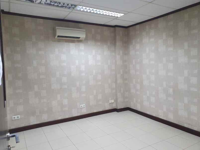 sewa ruko di roxy mas kondisi rapih