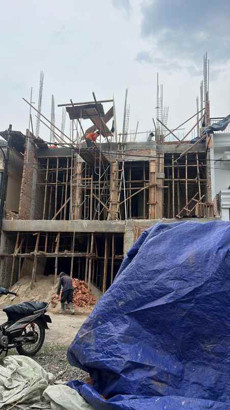 townhouse at kebagusan lt 121 kolam renang pribadi