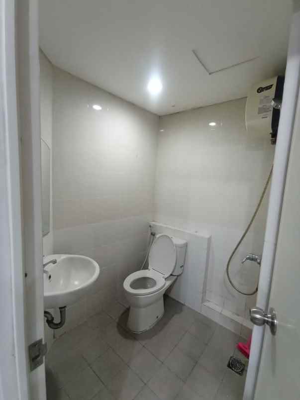 apartemen gunawangsa tidar tower a lantai 09