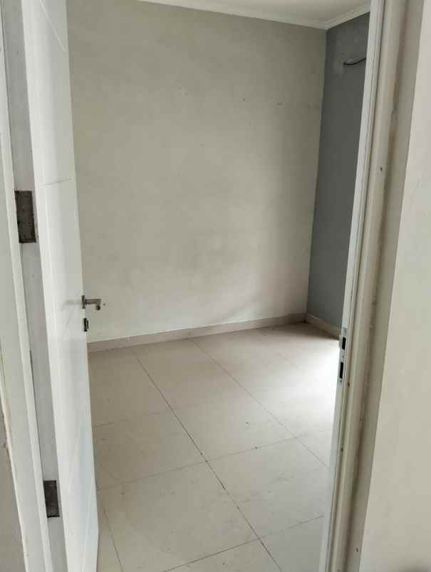 dijual apartemen transyogi cibubur jatikarya