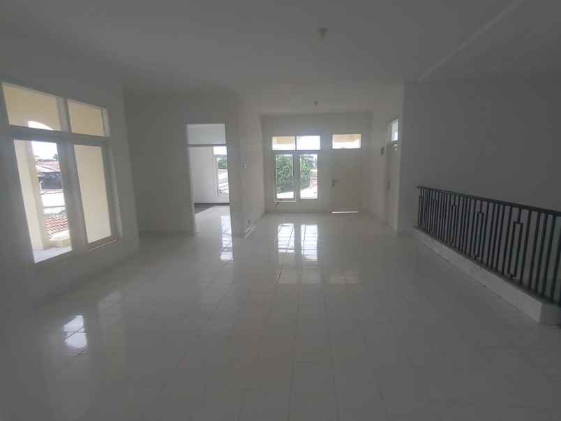 dijual cepat rumah 2 lantai di beji depok