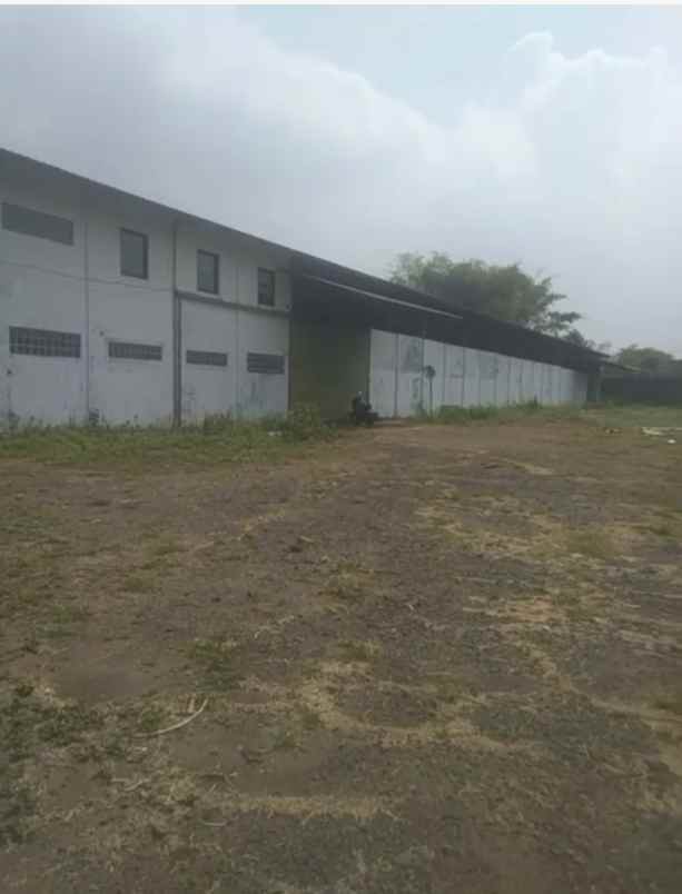 dijual di sewakan gudang ex pabrik di mojokerto
