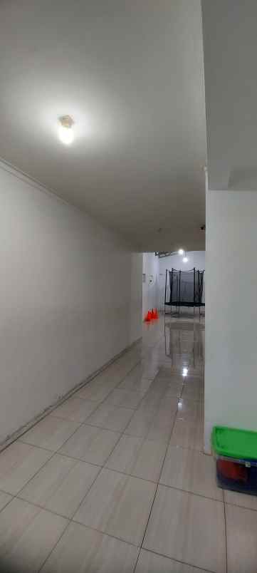 dijual gudang tempat usaha