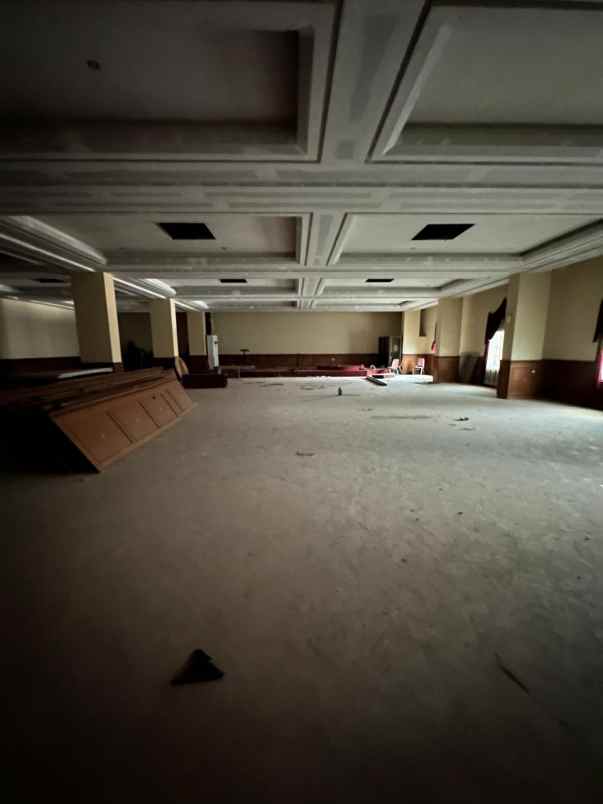 dijual hotel royal regal surabaya