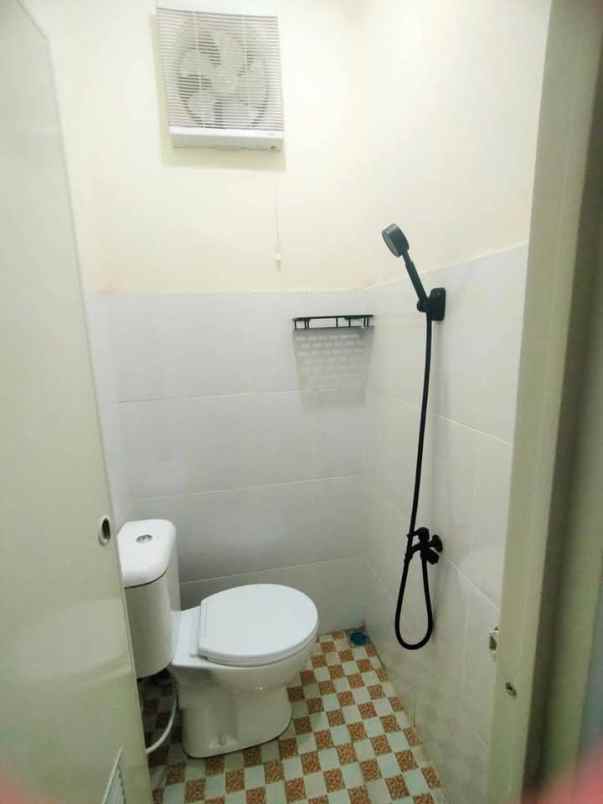 dijual kost aktif di kalicari supriyadi semarang