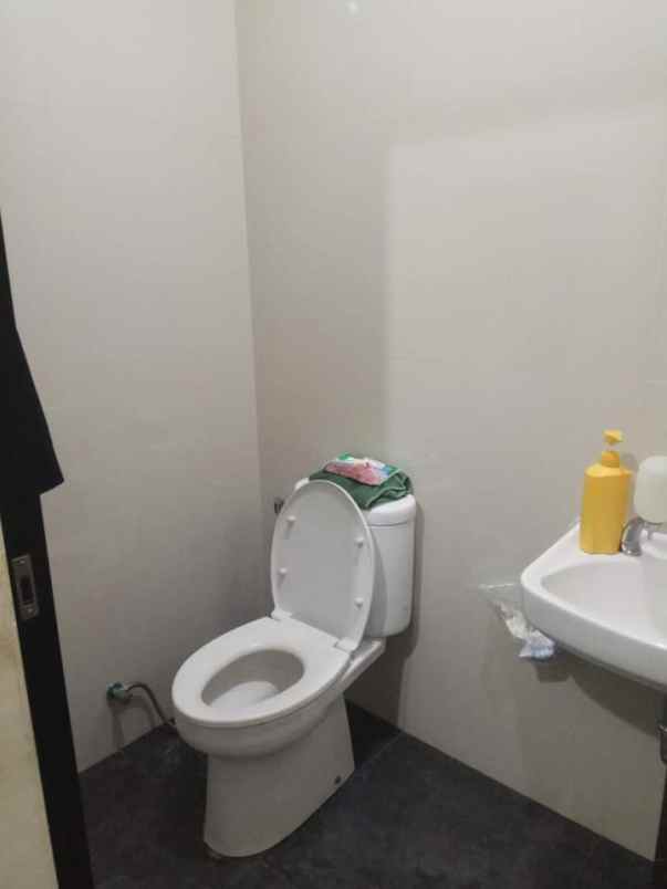 dijual kost dalem kaum