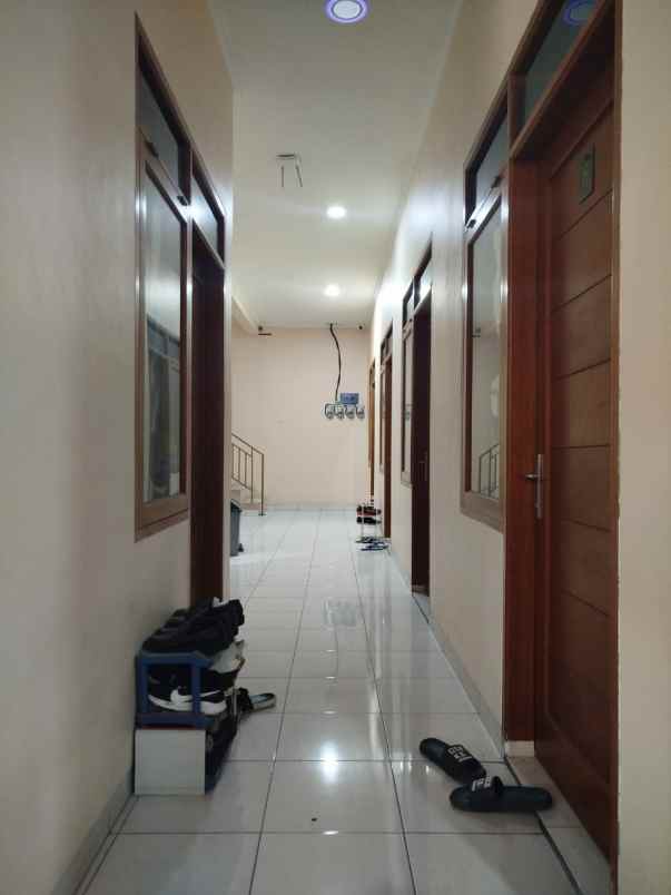 dijual kost kost an murah 3 lantai