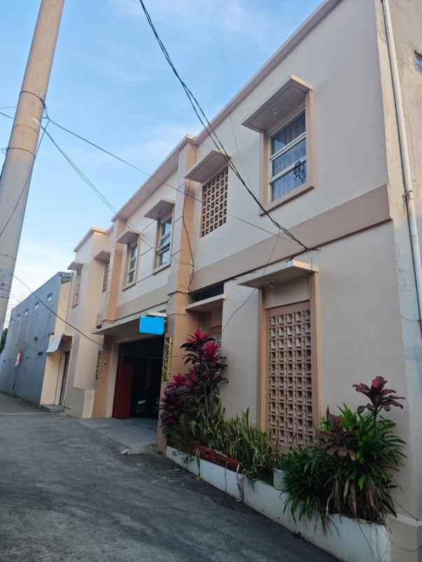 dijual kost kost an murah 3 lantai