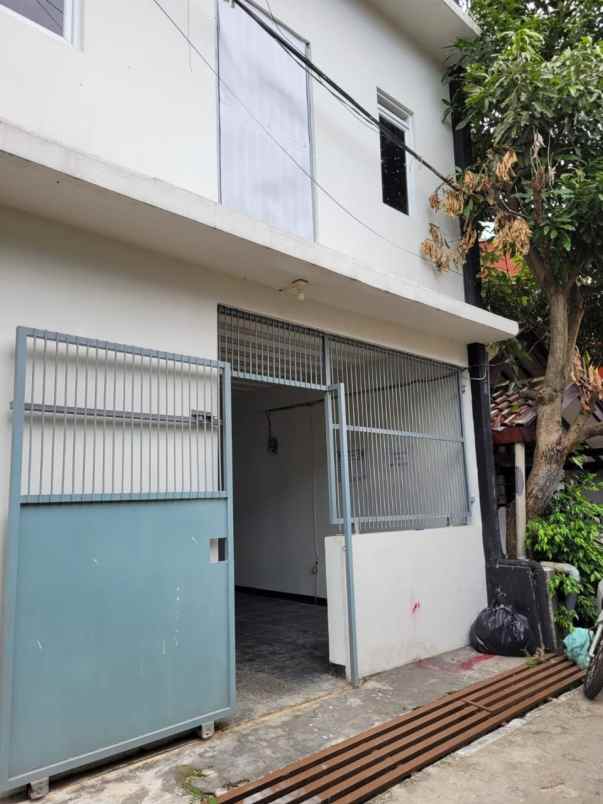 dijual kost sarimanah