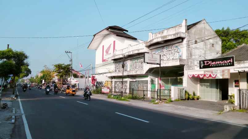 dijual ruko gudang kantor jl bantul no 130