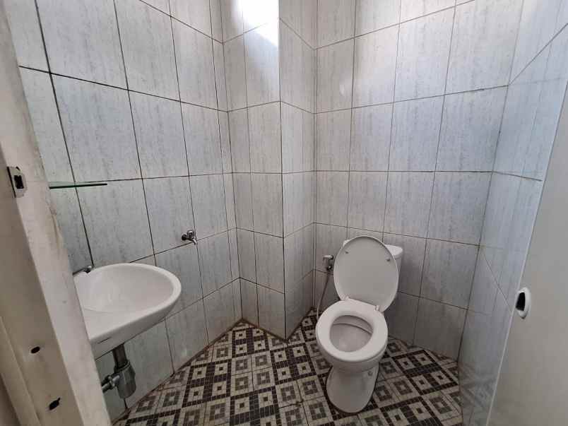 dijual ruko gudang kantor lingkar timur