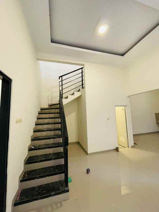 dijual rumah 2lt medokan ayu tambak surabaya timur