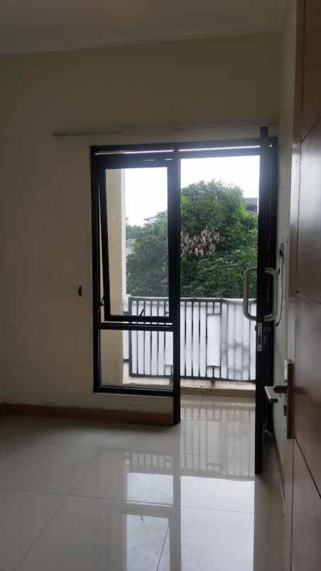 dijual rumah antapani terusan jakarta